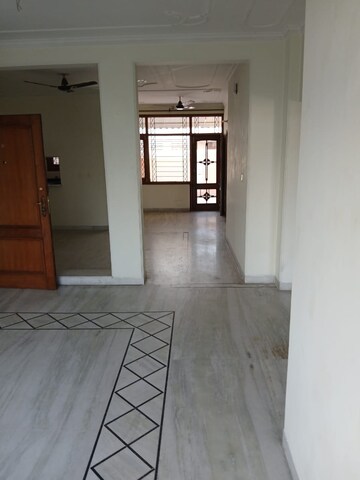2 BHK Builder Floor For Rent in Sector 40