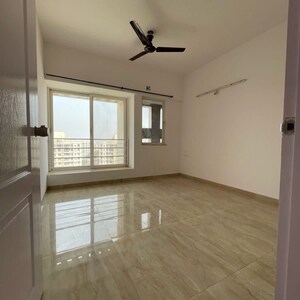 Room in 2 BHK Apartment at Vascon Forest County, Kharadi – for Rent