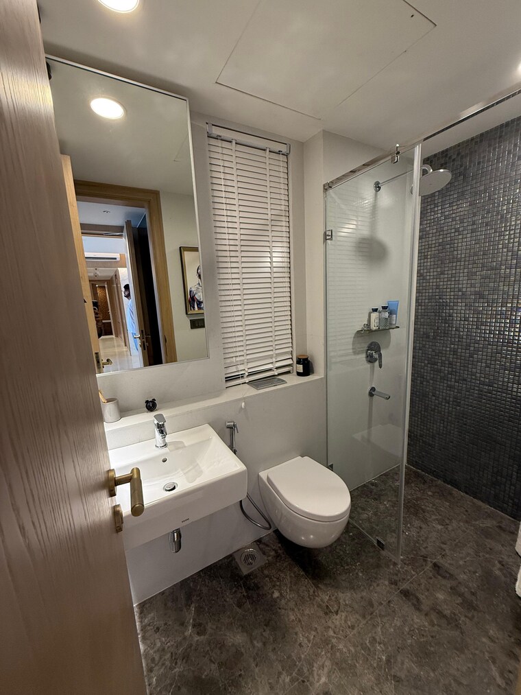 Bathroom, lodha-divino 4 Bedroom 1680 Sq.Ft. Apartment In Matunga East Mumbai 9479012