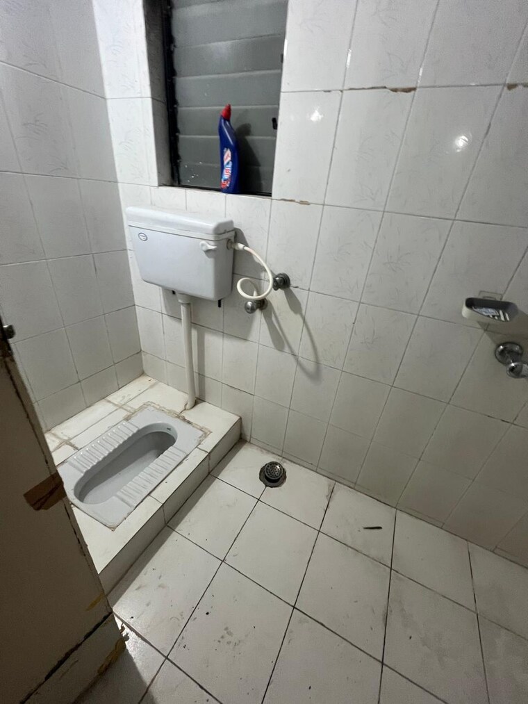 Bathroom, rahul-towers 2 Bedroom 1000 Sq.Ft. Apartment In Kothrud Pune 9479020