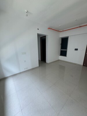 Room in 2 BHK Apartment at Kalpataru Immensa, Kolshet Road – for Sale