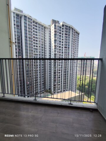 2 BHK Apartment For Rent in Kalpataru Immensa, Kolshet Road