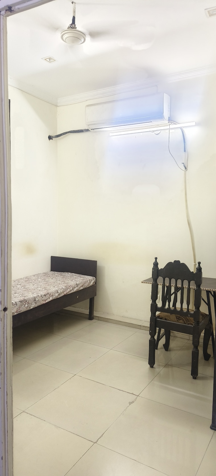 Room, sector 85 Pg For Boys In Sector 85 9479036