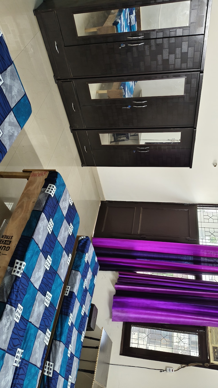 Bedroom, sector 85 Pg For Boys In Sector 85 9479036