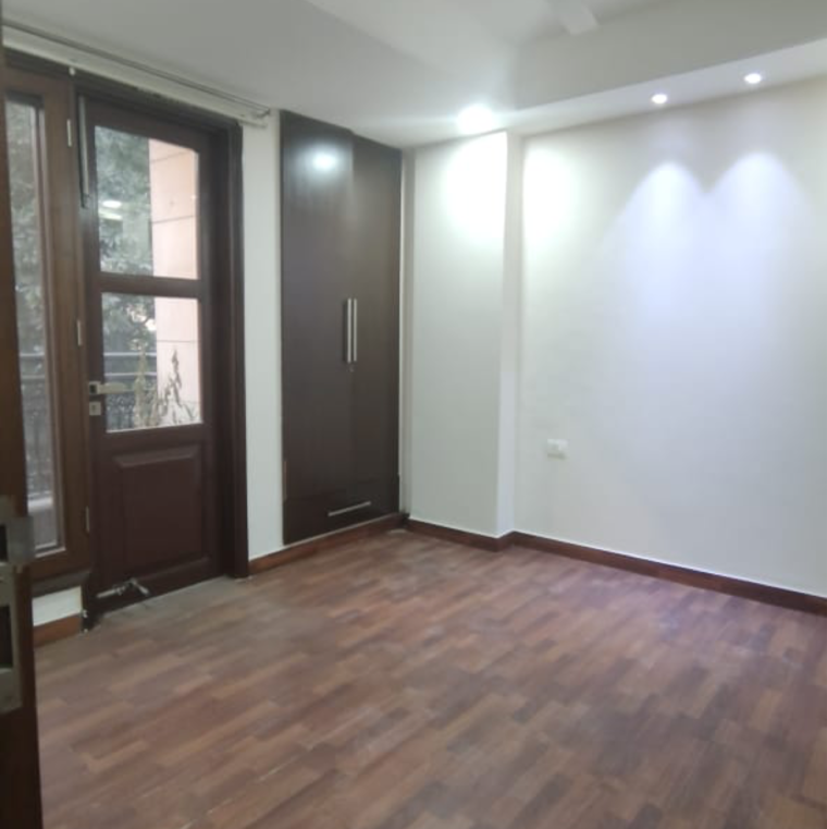 Room, shivalik colony 3 Bedroom 1800 Sq.Ft. Builder Floor In Shivalik Colony Delhi 9479059