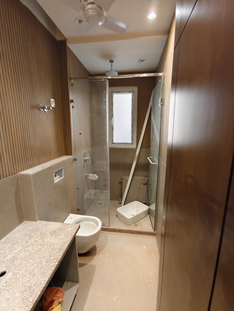 Bathroom, shivalik colony 3 Bedroom 200 Sq.Yd. Builder Floor In Shivalik Colony Delhi 9479060
