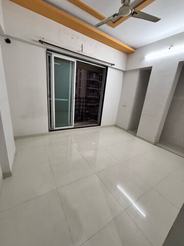 Room in 1 BHK Apartment at Salasar Aarpan A Wing, Kanakia Park – for Rent