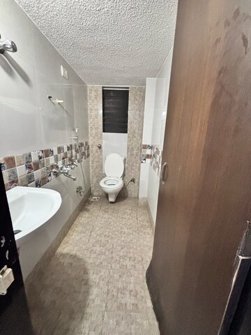 Team Area in 1 BHK Apartment at Salasar Aarpan A Wing, Kanakia Park – for Rent