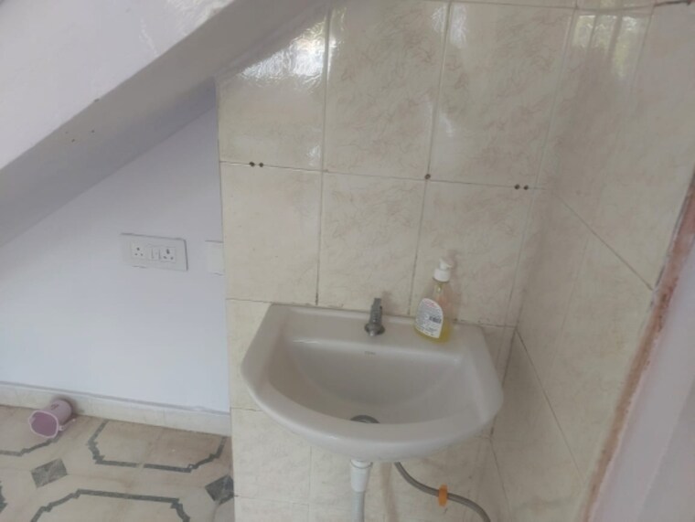 Bathroom, chandkheda 2 Bedroom 1080 Sq.Ft. Apartment In Chandkheda Ahmedabad 9479075