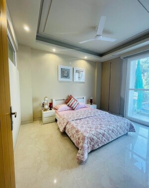 Master Bedroom in 4 BHK Builder Floor at East Of Kailash – for Rent