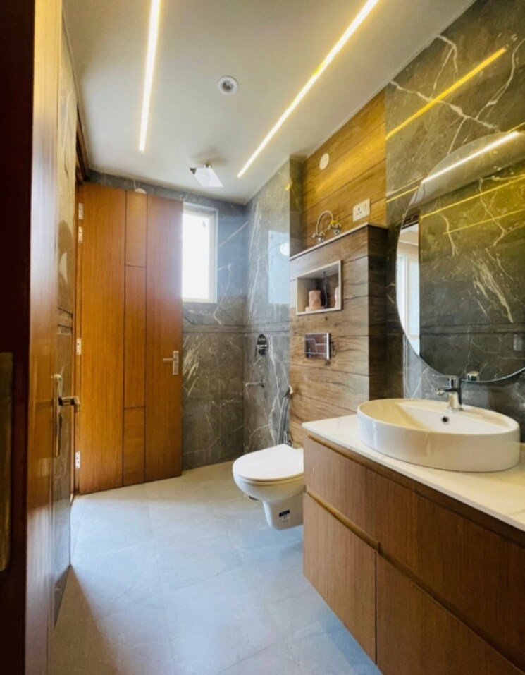 Attached Bathroom, east of kailash 4 Bedroom 3500 Sq.Ft. Builder Floor In East Of Kailash Delhi 9479087