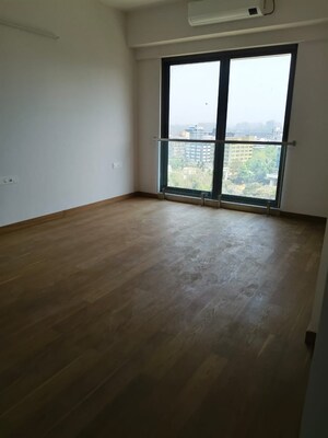 Room in 3 BHK Apartment at Adani Ten BKC, Bandra East – for Rent