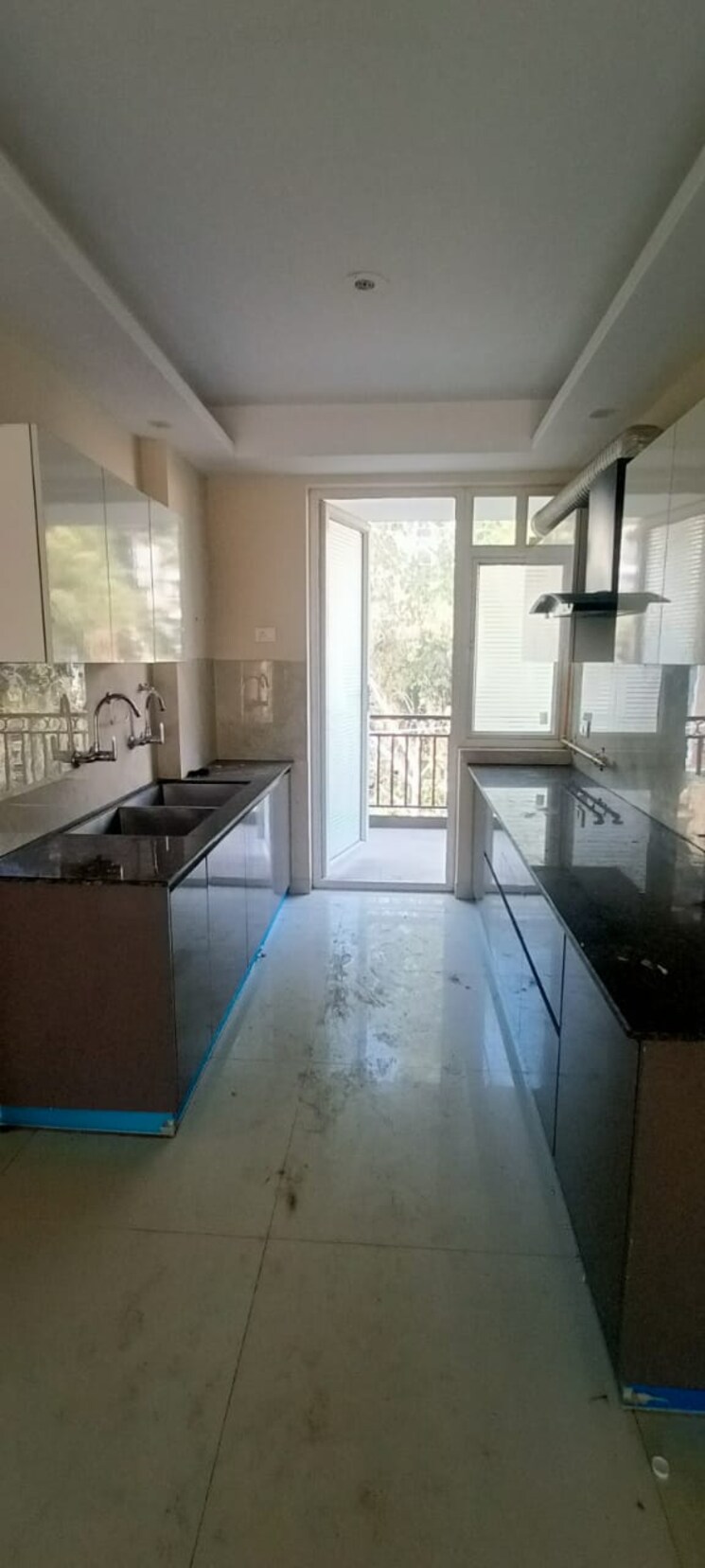 Kitchen, skylar-homes 3 Bedroom 1885 Sq.Ft. Apartment In Patiala Road Zirakpur 9479092