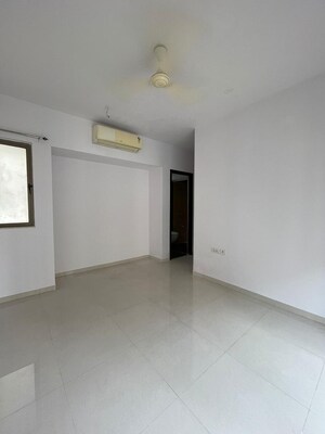 2 BHK Apartment For Rent in Lodha Splendora, Ghodbunder Road