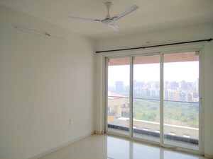 Room in 3 BHK Apartment at Akshar Alvario, Seawoods – for Rent