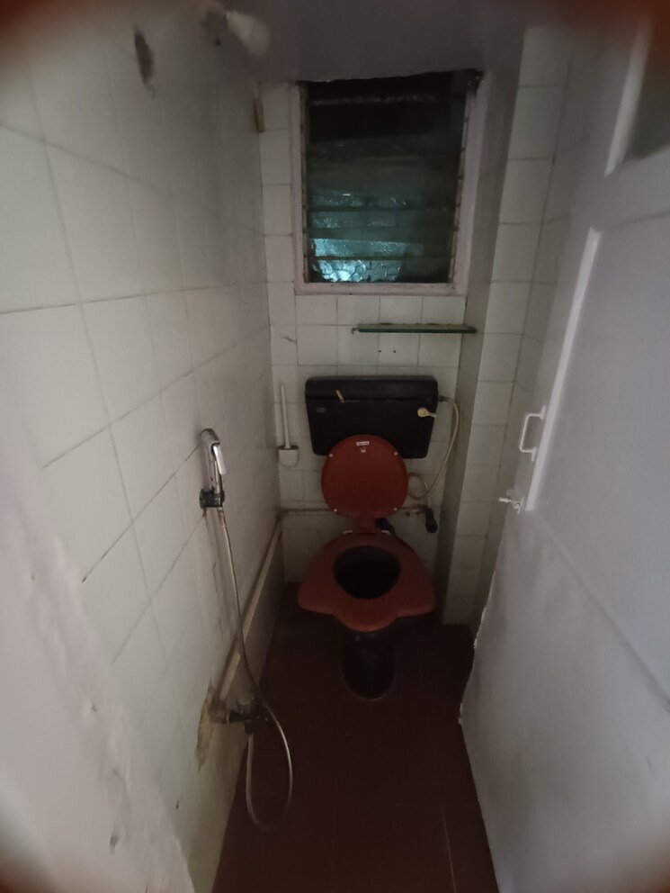 Bathroom, rishikesh-chs 1 Bedroom 550 Sq.Ft. Apartment In Malad West Mumbai 9479138