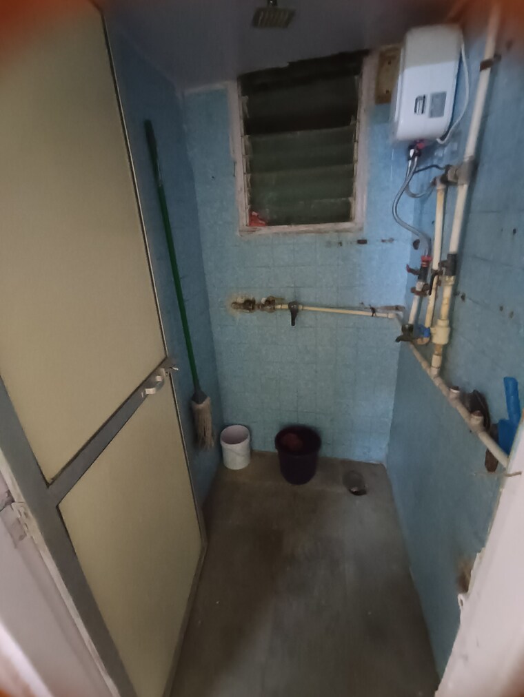 Bathroom, rishikesh-chs 1 Bedroom 550 Sq.Ft. Apartment In Malad West Mumbai 9479138