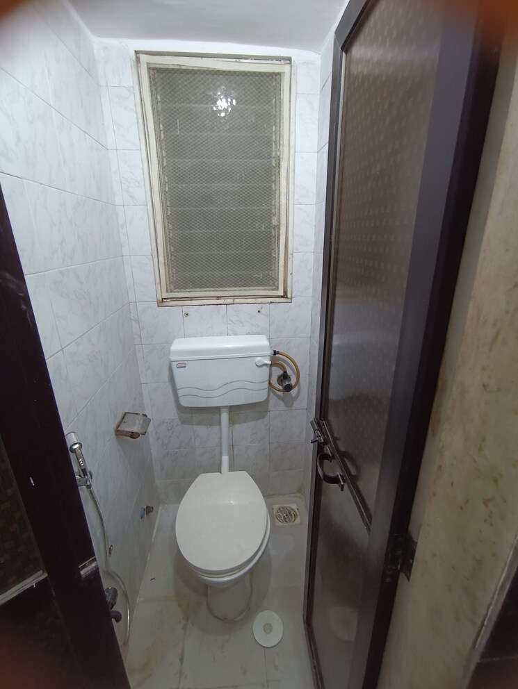 Bathroom, haridwar-chs-malad 1 Bedroom 500 Sq.Ft. Apartment In Malad West Mumbai 9479144