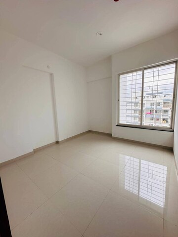 Room in 2 BHK Apartment at Guardian Eastern Meadows, Wagholi – for Rent