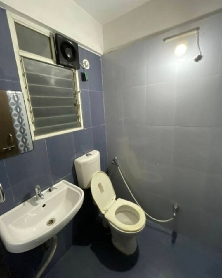 Bathroom, goel-ganga-constella 2 Bedroom 950 Sq.Ft. Apartment In Kharadi Pune 9479162