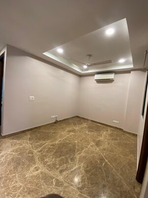 Room in 3 BHK Builder Floor at Jangpura – for Rent