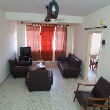 Living Room in 2.5 BHK Apartment at Meenaxi Apartments, Shivaji Nagar – for Sale