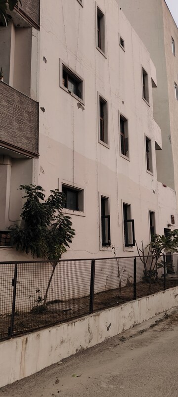 Balcony in 6 BHK Independent House at Palam Vihar Residents Association, Palam Vihar – for Sale