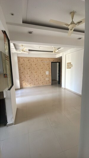 Room in 3 BHK Apartment at Mahagun Mywoods, Sector 16c Greater Noida – for Sale