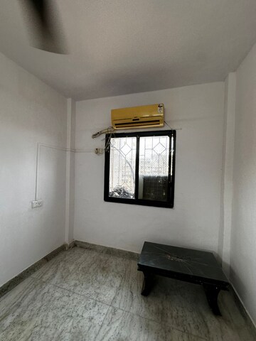 Room in 1 RK Apartment at Mantri Park, Goregaon East – for Rent