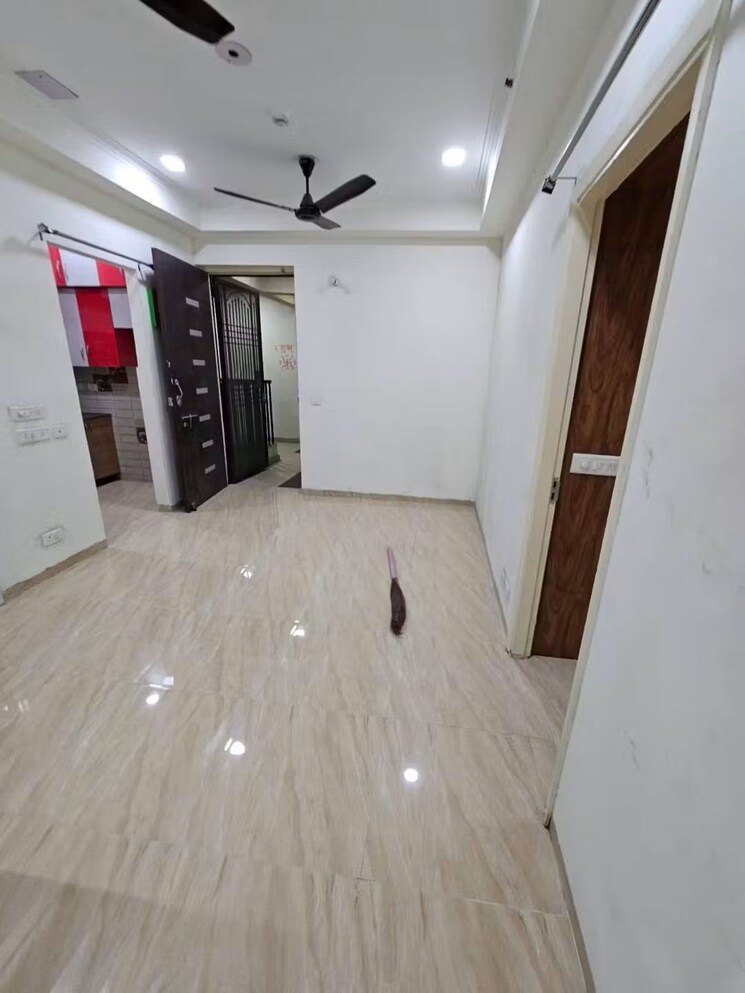 Room, gaur-city-2-14th-avenue 2 Bedroom 955 Sq.Ft. Apartment In Sector 16c Greater Noida Greater Noida 9479342