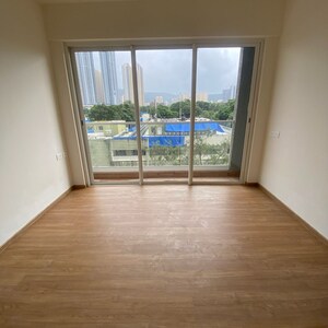 Room in 3 BHK Apartment at Lodha Aura, Wadala Truck Terminal – for Rent