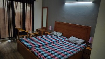 1 BHK Apartment For Rent in Paramount Golfforeste, Zeta I Greater Noida