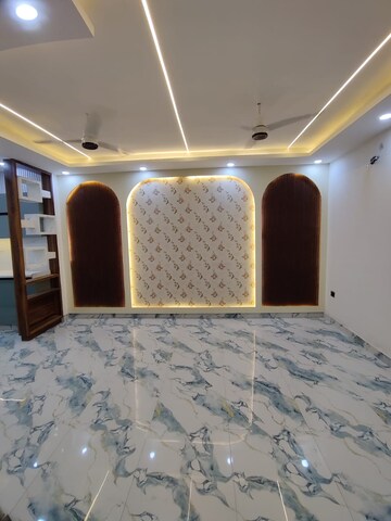 Bedroom in 2 BHK Builder Floor at Gms Road – for Sale