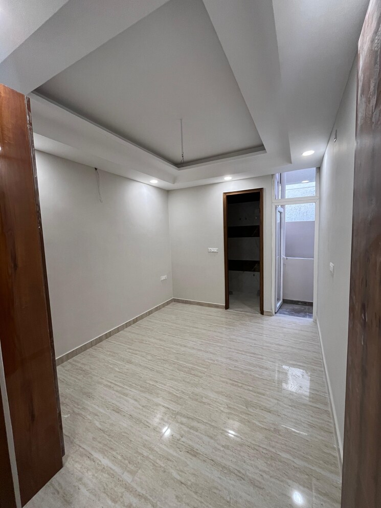 Room, gms road 3 Bedroom 1450 Sq.Ft. Builder Floor In Gms Road Dehradun 9479384