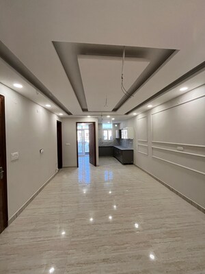 Room in 3 BHK Builder Floor at Gms Road – for Sale