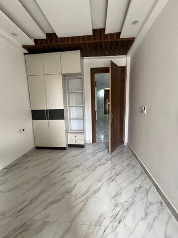 Room in 3 BHK Builder Floor at Sahastradhara – for Sale