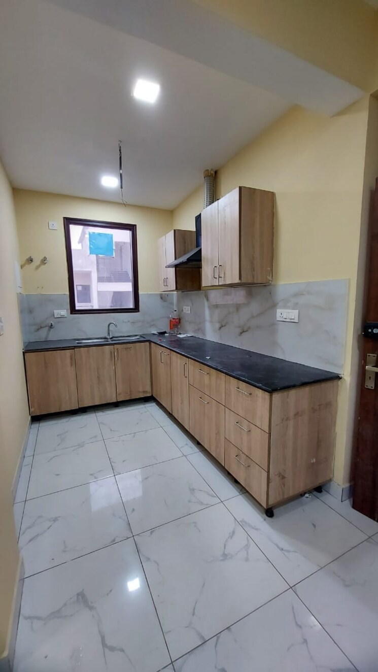 Kitchen, unitech-the-close-north 3 Bedroom 2067 Sq.Ft. Apartment In Sector 50 Gurgaon 9479407