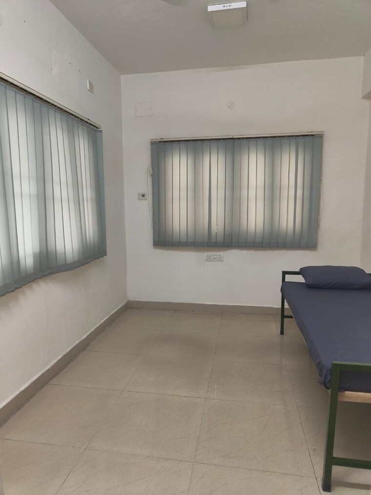 Room, arumbakkam Pg For Boys In Arumbakkam 9479439
