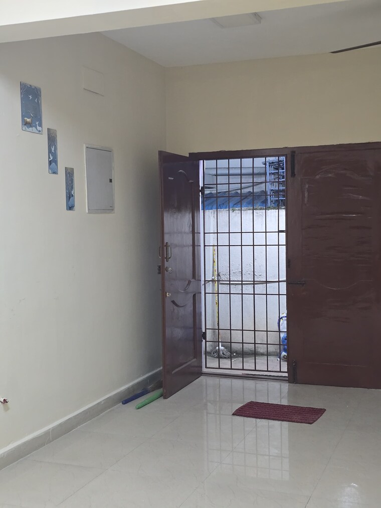 Room, arumbakkam Pg For Boys In Arumbakkam 9479439