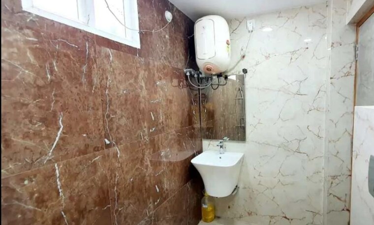 Bathroom, hazratganj 3 Bedroom 1750 Sq.Ft. Apartment In Hazratganj Lucknow 9479461