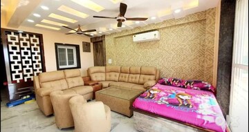 Living Room in 3 BHK Apartment at Hazratganj – for Rent