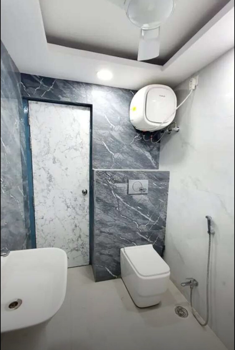 Bathroom, hazratganj 3 Bedroom 1750 Sq.Ft. Apartment In Hazratganj Lucknow 9479461