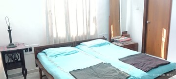 Bedroom in 4 BHK Apartment at Race Course Road – for Rent