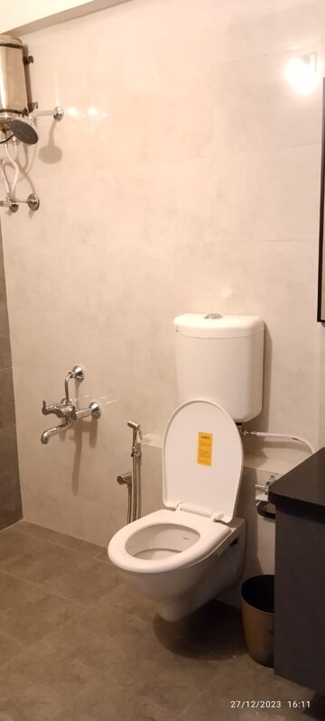 Bathroom in 4 BHK Apartment at Race Course Road – for Rent