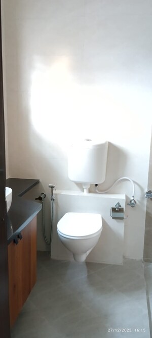 Bathroom in 4 BHK Apartment at Race Course Road – for Rent