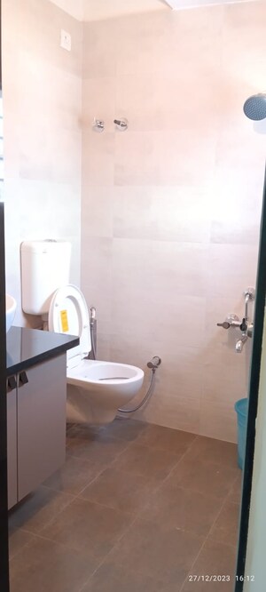 Bathroom in 4 BHK Apartment at Race Course Road – for Rent