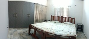 Bedroom in 4 BHK Apartment at Race Course Road – for Rent