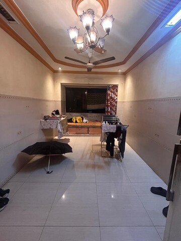 Master Bedroom in 2 BHK Apartment at Satya Niwas Vile Parle East, Vile Parle East – for Rent