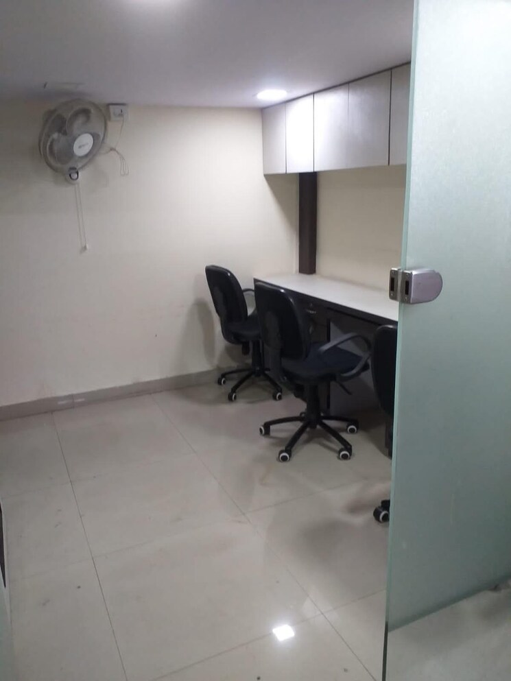 Team Area, haware-fantasia Commercial Office Space 202 Sq.Ft. In Vashi Sector 28 Navi Mumbai 9479485