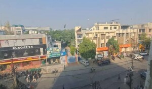  Office Space – Exterior View View at Hazratganj - for Rent